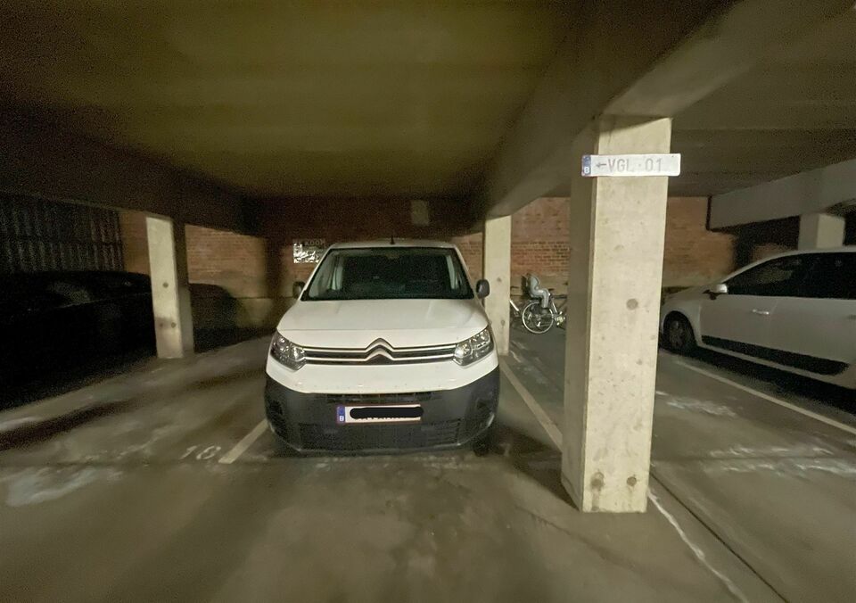 Autostaanplaats te koop in GENK