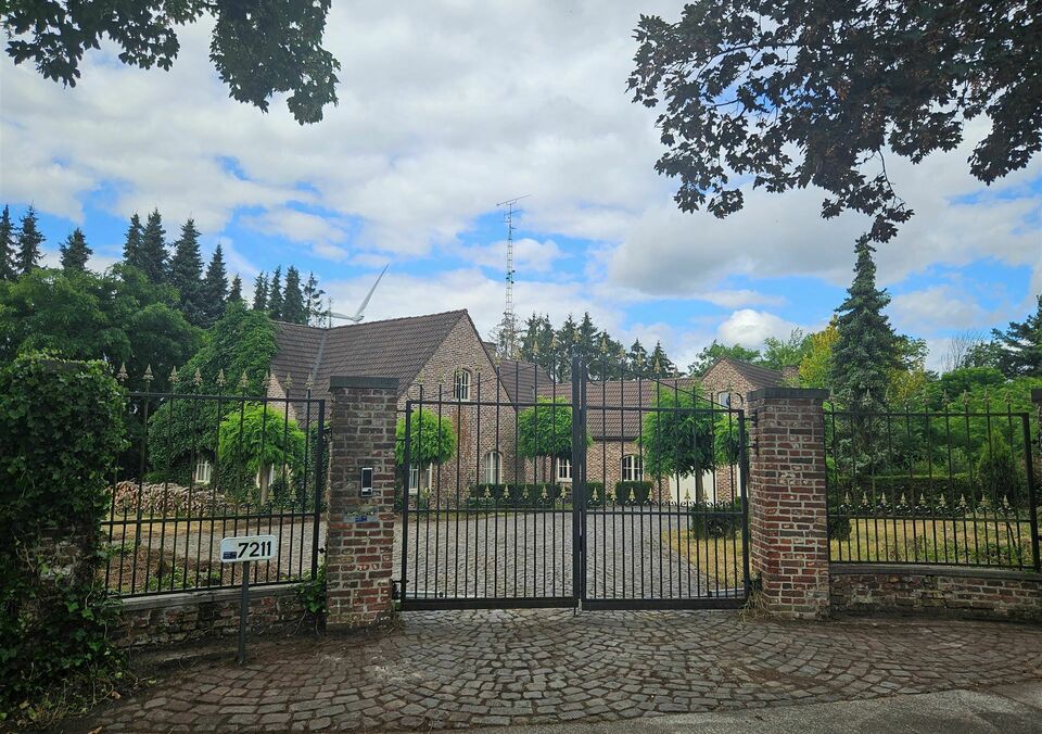 Bedrijfsgebouw te koop in ZUTENDAAL