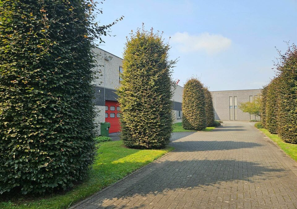 Bedrijfsgebouw te koop in ZUTENDAAL